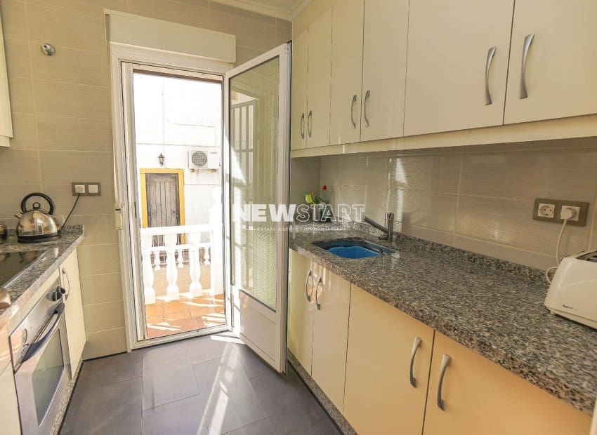 3 quarto Moradia Geminada para venda em San Fulgencio com piscina - 180 000 € (Ref: 9671257)