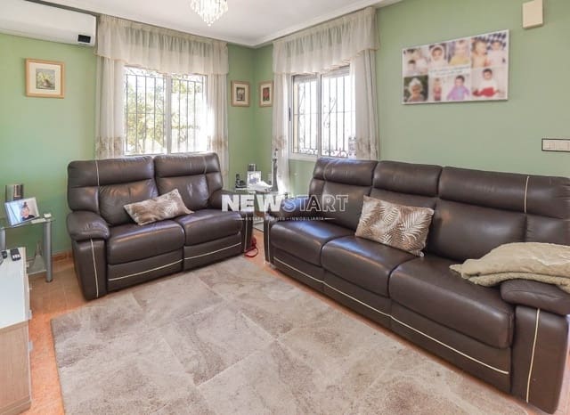 3 slaapkamer Halfvrijstaande villa te koop in San Fulgencio met zwembad - € 180.000 (Ref: 9671257)