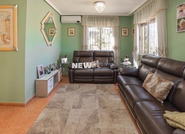 3 slaapkamer Halfvrijstaande villa te koop in San Fulgencio met zwembad - € 180.000 (Ref: 9671257)