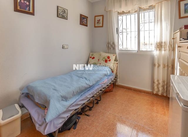 3 makuuhuone Paritalo myytävänä paikassa San Fulgencio mukana uima-altaan - 180 000 € (Ref: 9671257)