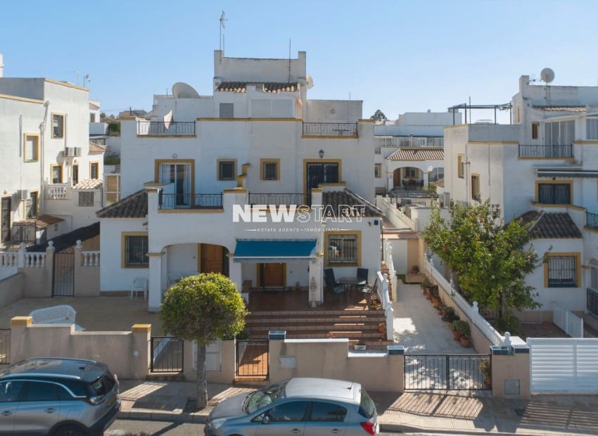 3 quarto Moradia Geminada para venda em San Fulgencio com piscina - 180 000 € (Ref: 9671257)