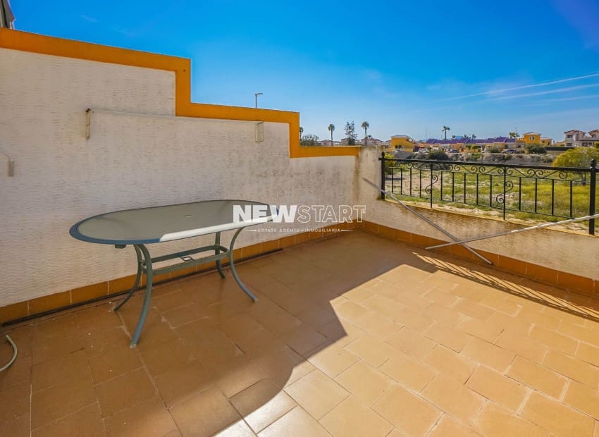 3 soveværelse Villa til salg i San Fulgencio med swimmingpool - € 185.000 (Ref: 9733899)