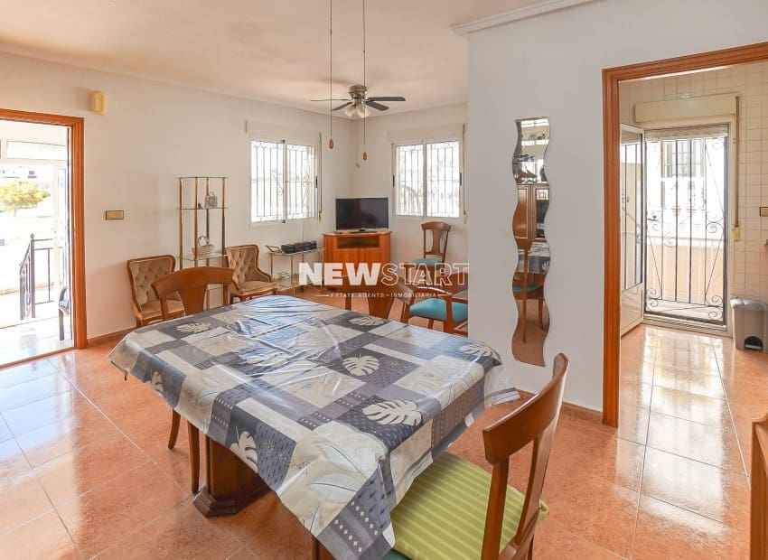 3 soveværelse Villa til salg i San Fulgencio med swimmingpool - € 185.000 (Ref: 9733899)