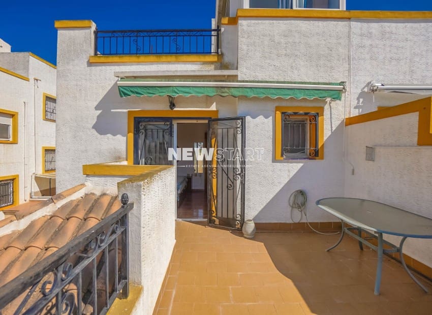 3 soveværelse Villa til salg i San Fulgencio med swimmingpool - € 185.000 (Ref: 9733899)