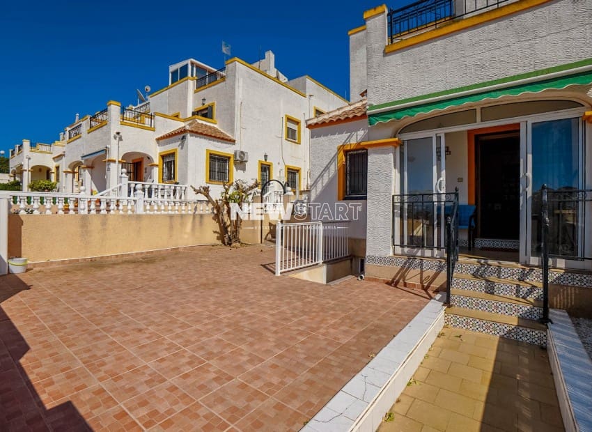 3 soveværelse Villa til salg i San Fulgencio med swimmingpool - € 185.000 (Ref: 9733899)