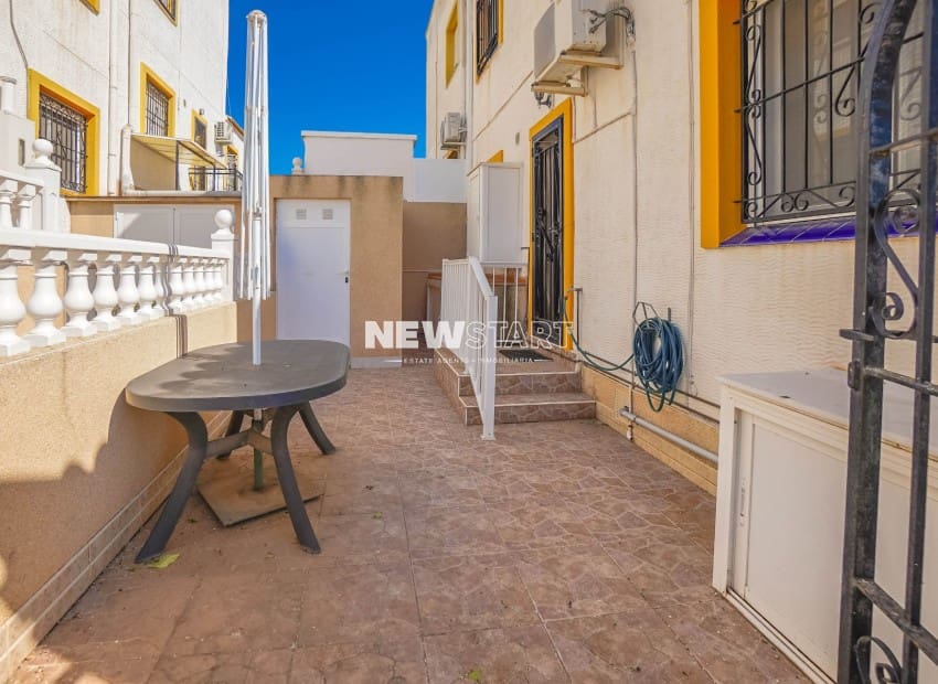 3 soveværelse Villa til salg i San Fulgencio med swimmingpool - € 185.000 (Ref: 9733899)