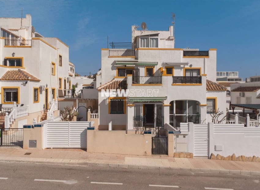 3 soveværelse Villa til salg i San Fulgencio med swimmingpool - € 185.000 (Ref: 9733899)