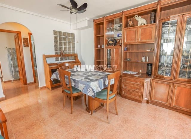 3 bedroom Villa for sale in San Fulgencio with pool - € 185,000 (Ref: 9733899)