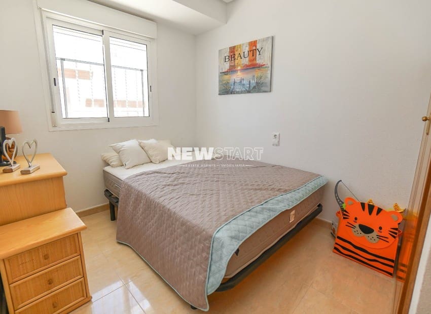 Chalet de 3 habitaciones en La Marina en venta con piscina garaje - 184.900 € (Ref: 9733900)