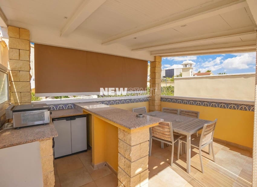 3 chambre Villa/Maison à vendre à La Marina avec piscine garage - 309 999 € (Ref: 9744226)