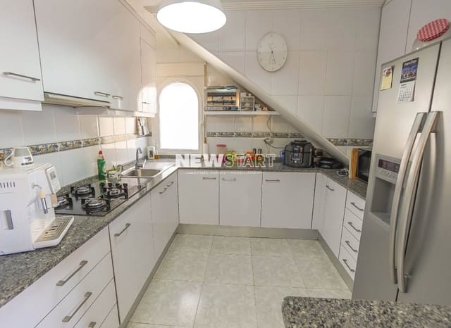 3 chambre Villa/Maison à vendre à La Marina, Elche / Elx avec piscine garage - 309 999 € (Ref: 9744226)