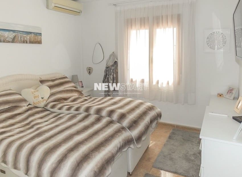 3 quarto Bungalow para venda em San Fulgencio com piscina - 360 000 € (Ref: 9756688)