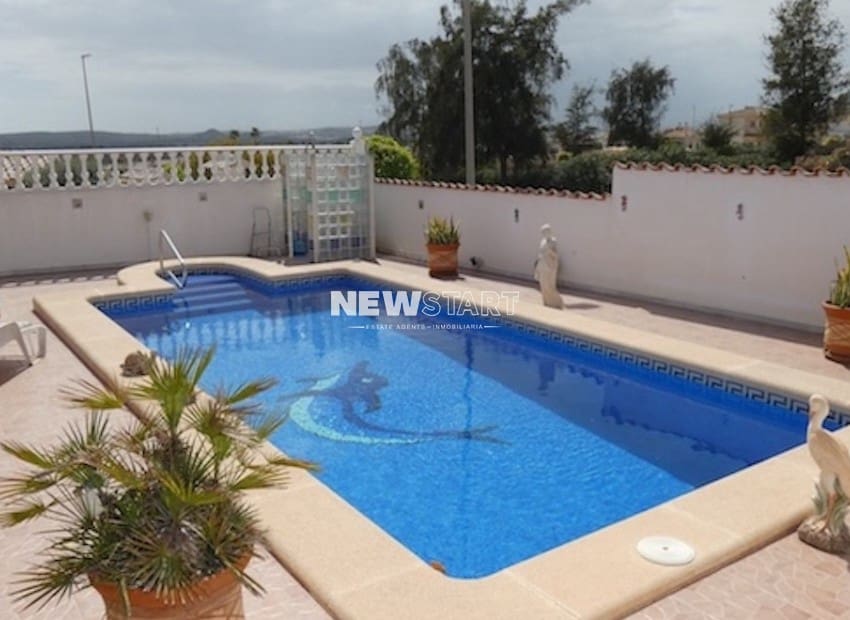 3 quarto Bungalow para venda em San Fulgencio com piscina - 360 000 € (Ref: 9756688)