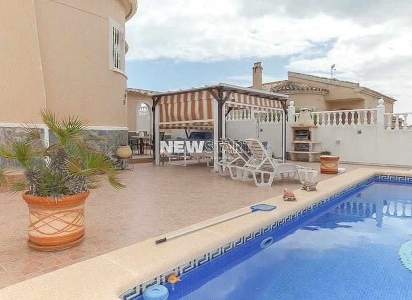 3 quarto Bungalow para venda em San Fulgencio com piscina - 360 000 € (Ref: 9756688)