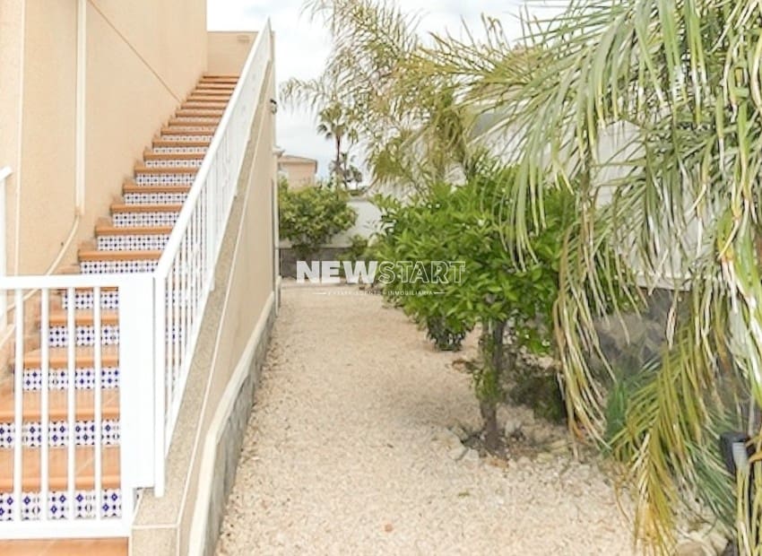 3 quarto Bungalow para venda em San Fulgencio com piscina - 360 000 € (Ref: 9756688)