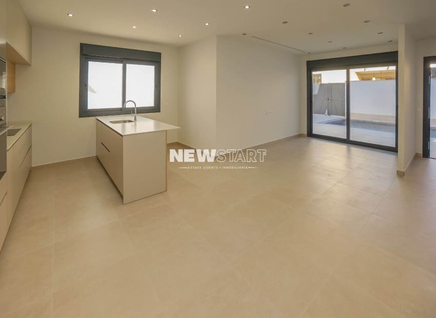 3 makuuhuone Paritalo myytävänä paikassa Formentera del Segura mukana uima-altaan - 359 900 € (Ref: 9757785)