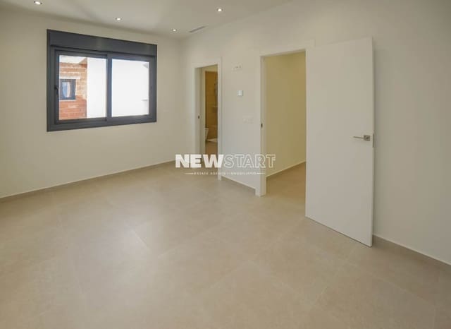 3 makuuhuone Paritalo myytävänä paikassa Formentera del Segura mukana uima-altaan - 359 900 € (Ref: 9757785)