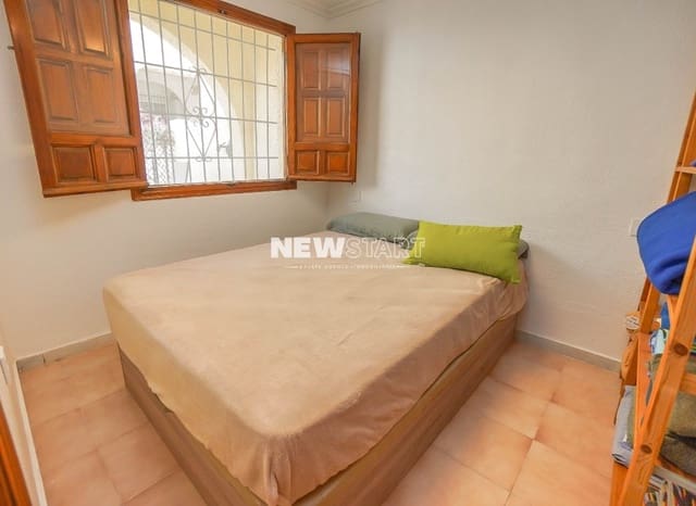 1 soveværelse Bungalow til salg i La Marina, Elche / Elx med garage - € 90.000 (Ref: 9760040)