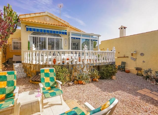 2 makuuhuone Huvila myytävänä paikassa La Marina, Elche / Elx mukana 
autotalli - 199 950 € (Ref: 9761496)