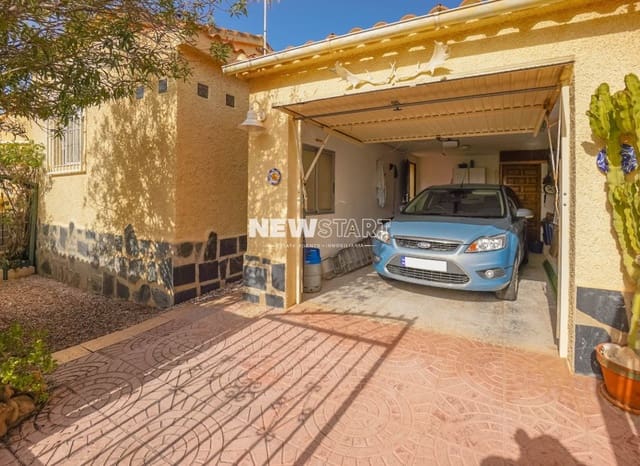 2 makuuhuone Huvila myytävänä paikassa La Marina, Elche / Elx mukana 
autotalli - 199 950 € (Ref: 9761496)