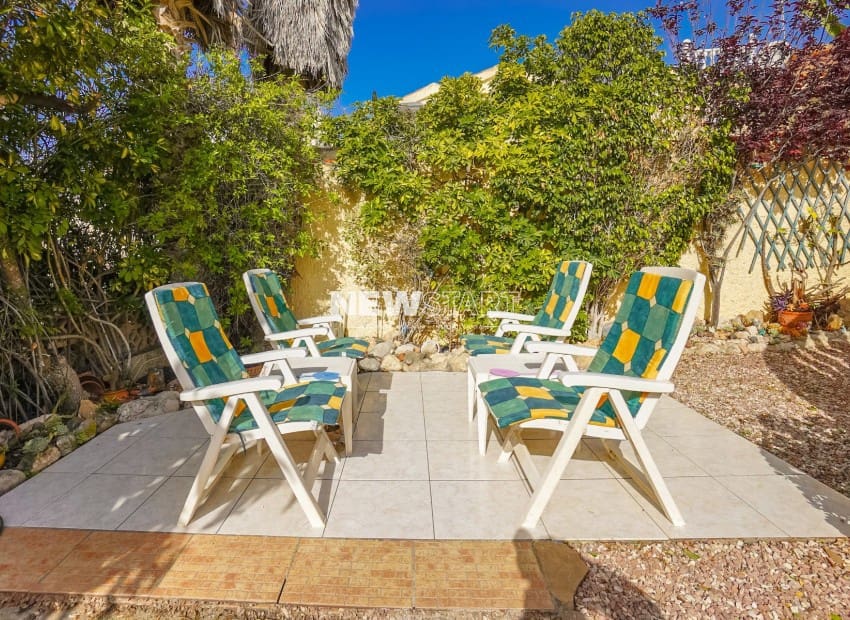 2 makuuhuone Huvila myytävänä paikassa La Marina mukana 
autotalli - 199 950 € (Ref: 9761496)