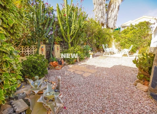 2 makuuhuone Huvila myytävänä paikassa La Marina, Elche / Elx mukana 
autotalli - 199 950 € (Ref: 9761496)