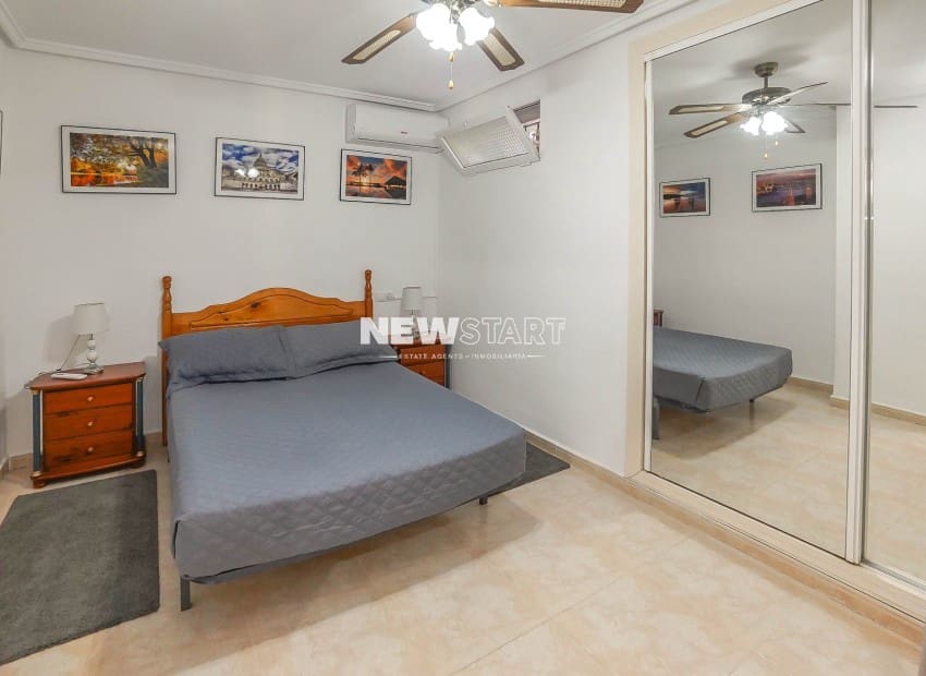 4 sovrum Semi-fristående Villa till salu i La Marina med pool garage - 199 950 € (Ref: 9787702)