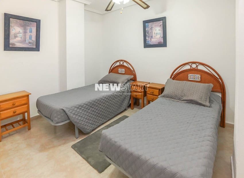 4 sovrum Semi-fristående Villa till salu i La Marina med pool garage - 199 950 € (Ref: 9787702)