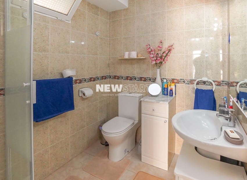 4 sovrum Semi-fristående Villa till salu i La Marina med pool garage - 199 950 € (Ref: 9787702)