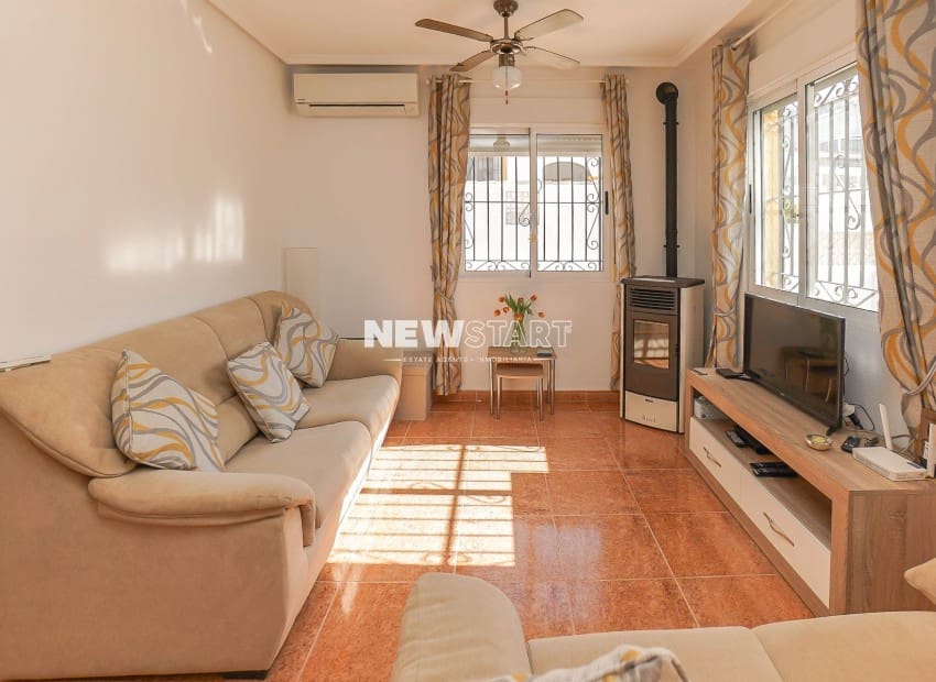 3 makuuhuone Paritalo myytävänä paikassa San Fulgencio mukana uima-altaan - 185 000 € (Ref: 9789757)