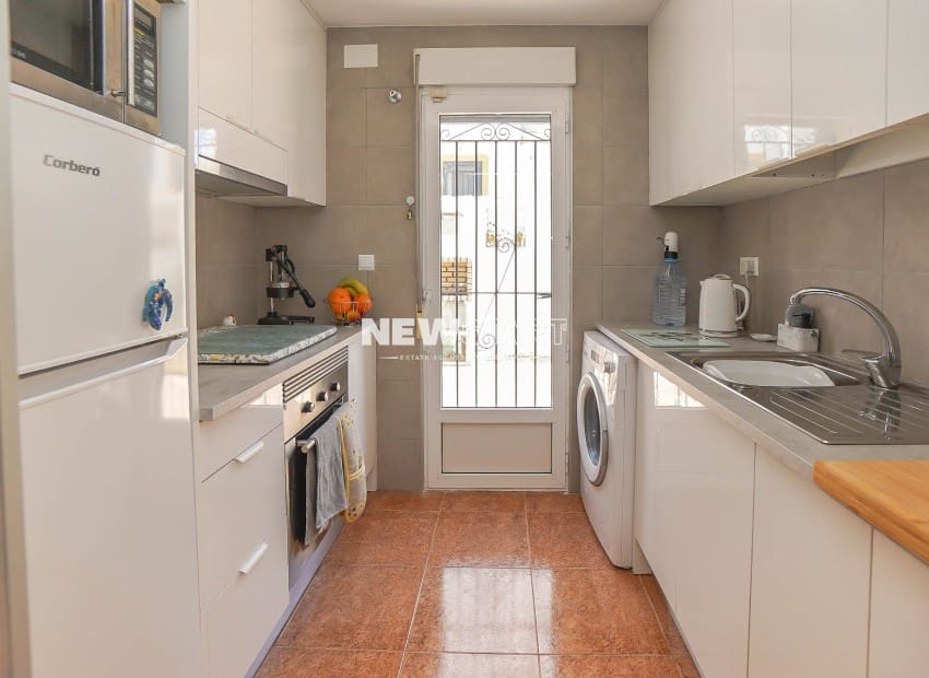 3 makuuhuone Paritalo myytävänä paikassa San Fulgencio mukana uima-altaan - 185 000 € (Ref: 9789757)