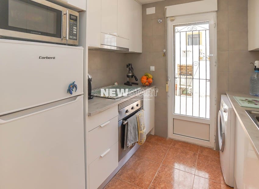 3 makuuhuone Paritalo myytävänä paikassa San Fulgencio mukana uima-altaan - 185 000 € (Ref: 9789757)