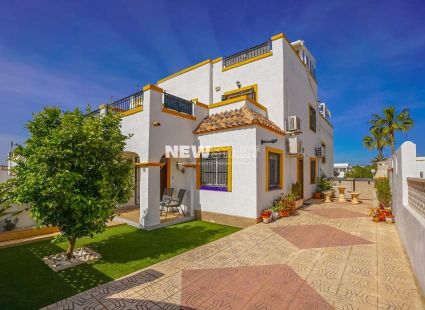 3 makuuhuone Paritalo myytävänä paikassa San Fulgencio mukana uima-altaan - 185 000 € (Ref: 9789757)