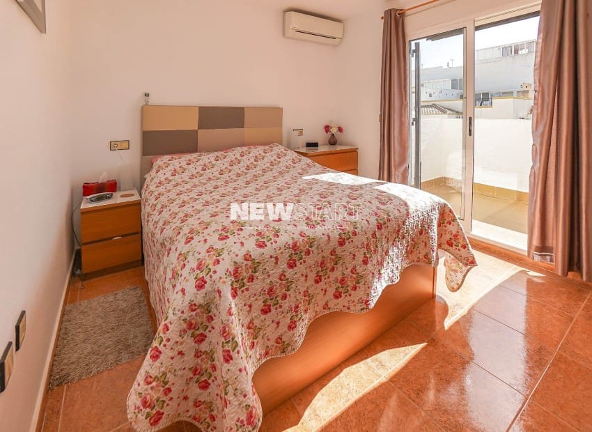 3 makuuhuone Paritalo myytävänä paikassa San Fulgencio mukana uima-altaan - 185 000 € (Ref: 9789757)