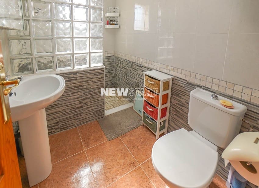 3 makuuhuone Paritalo myytävänä paikassa San Fulgencio mukana uima-altaan - 185 000 € (Ref: 9789757)