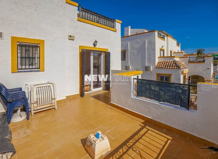 3 makuuhuone Paritalo myytävänä paikassa San Fulgencio mukana uima-altaan - 185 000 € (Ref: 9789757)