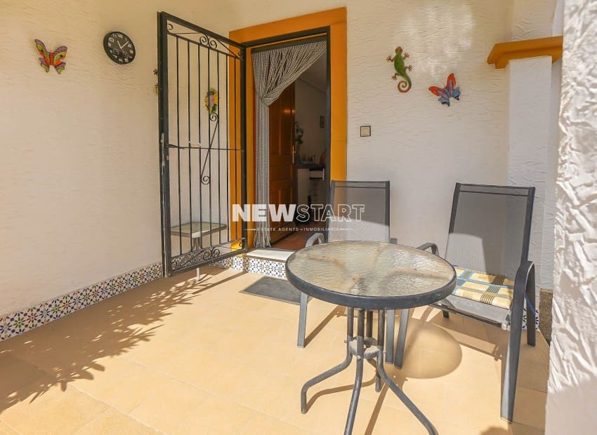 3 makuuhuone Paritalo myytävänä paikassa San Fulgencio mukana uima-altaan - 185 000 € (Ref: 9789757)