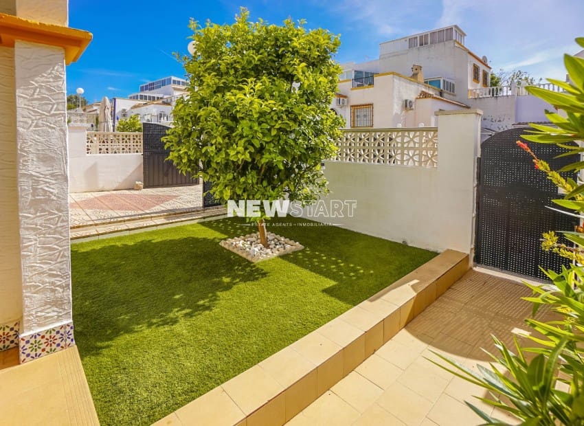 3 makuuhuone Paritalo myytävänä paikassa San Fulgencio mukana uima-altaan - 185 000 € (Ref: 9789757)