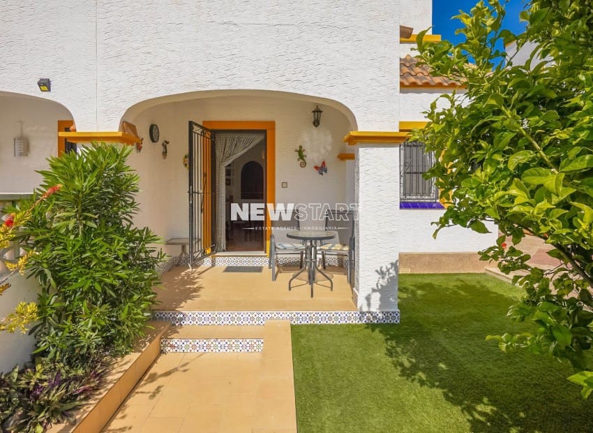 3 makuuhuone Paritalo myytävänä paikassa San Fulgencio mukana uima-altaan - 185 000 € (Ref: 9789757)