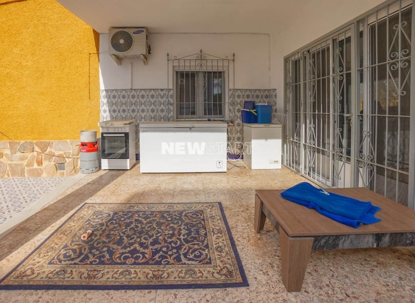 2 Zimmer Villa zu verkaufen in San Fulgencio mit Pool - 349.000 € (Ref: 9801464)