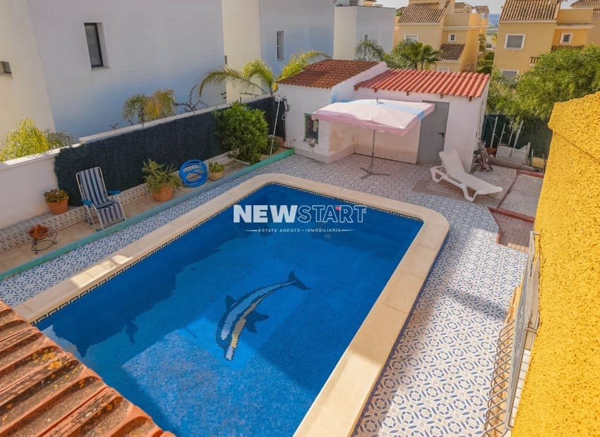 2 Zimmer Villa zu verkaufen in San Fulgencio mit Pool - 349.000 € (Ref: 9801464)