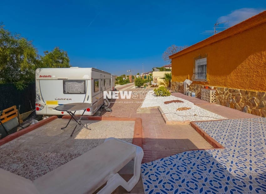 2 Zimmer Villa zu verkaufen in San Fulgencio mit Pool - 349.000 € (Ref: 9801464)