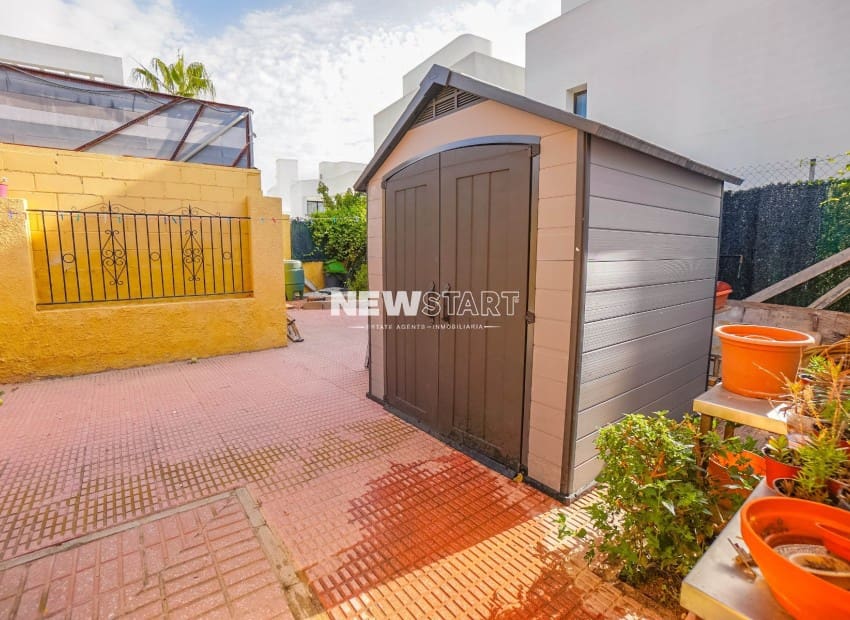 2 Zimmer Villa zu verkaufen in San Fulgencio mit Pool - 349.000 € (Ref: 9801464)