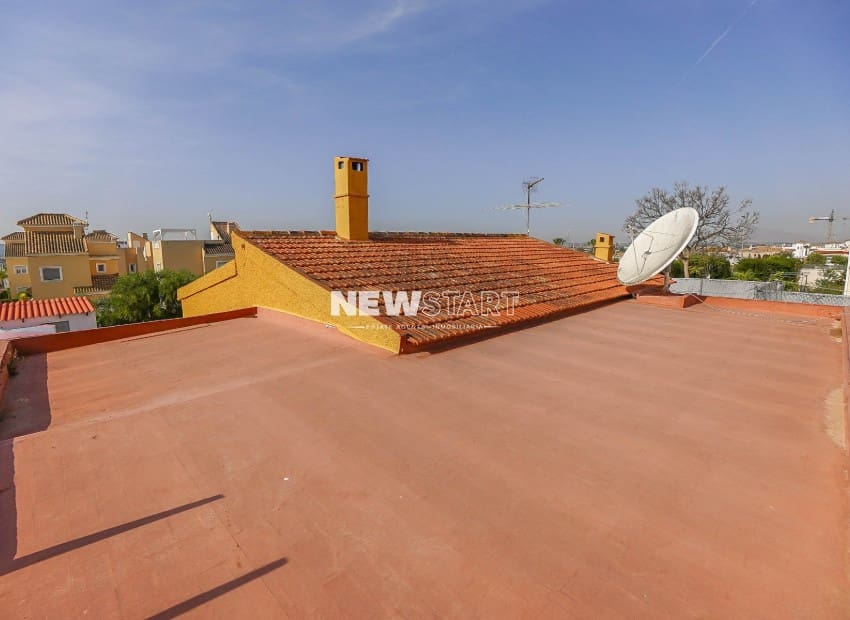 2 Zimmer Villa zu verkaufen in San Fulgencio mit Pool - 349.000 € (Ref: 9801464)