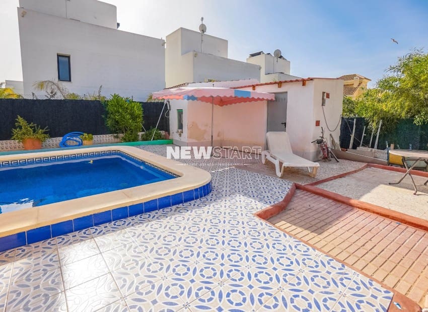 2 Zimmer Villa zu verkaufen in San Fulgencio mit Pool - 349.000 € (Ref: 9801464)