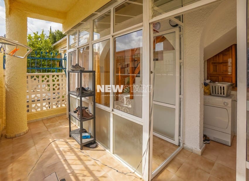 2 Zimmer Haus zu verkaufen in La Marina mit Garage - 130.000 € (Ref: 9809796)