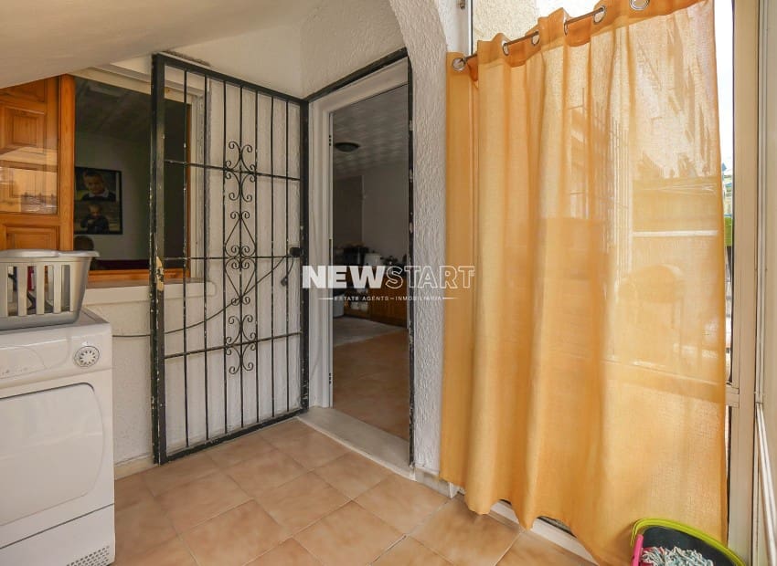 2 Zimmer Haus zu verkaufen in La Marina mit Garage - 130.000 € (Ref: 9809796)