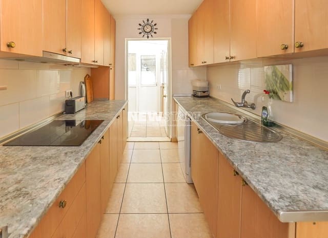 3 bedroom Villa for sale in La Marina, Elche / Elx with garage - € 200,000 (Ref: 9809797)