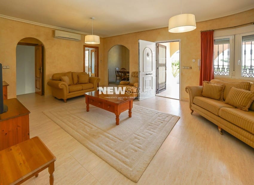 3 soveværelse Villa til salg i San Fulgencio med swimmingpool - € 495.000 (Ref: 9815019)