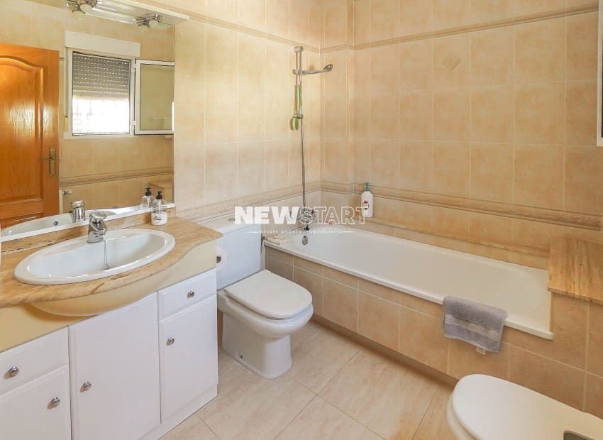 3 soveværelse Villa til salg i San Fulgencio med swimmingpool - € 495.000 (Ref: 9815019)
